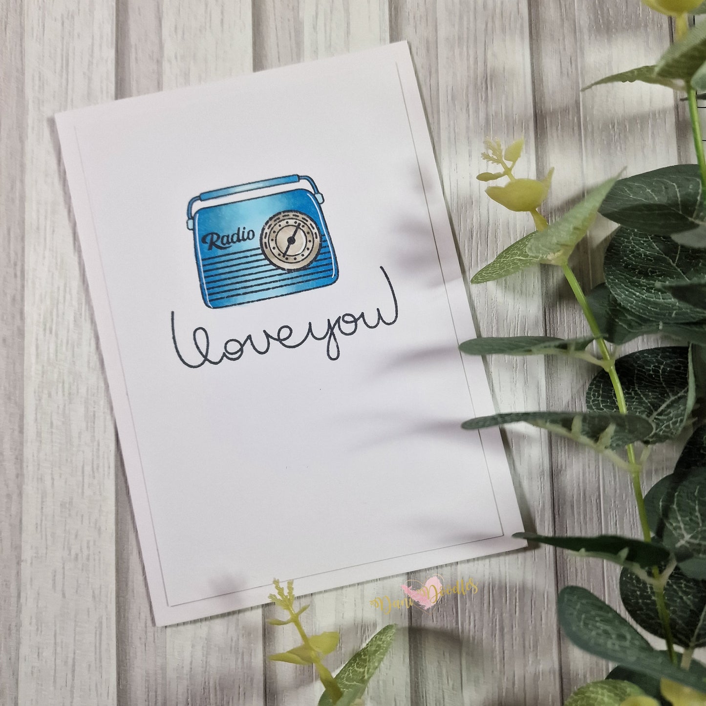 Love You Retro Radio